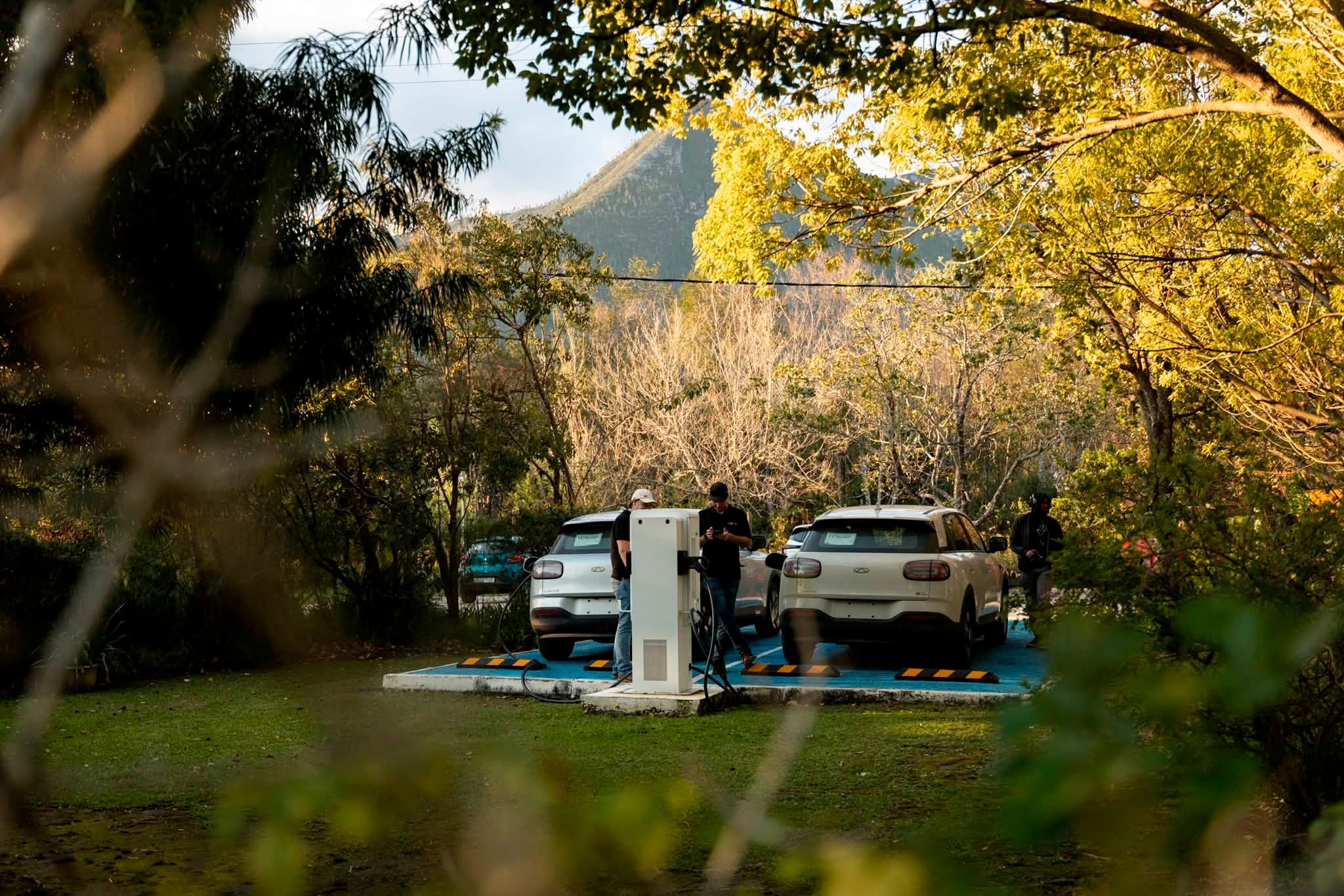 Chery Q vehicles charging