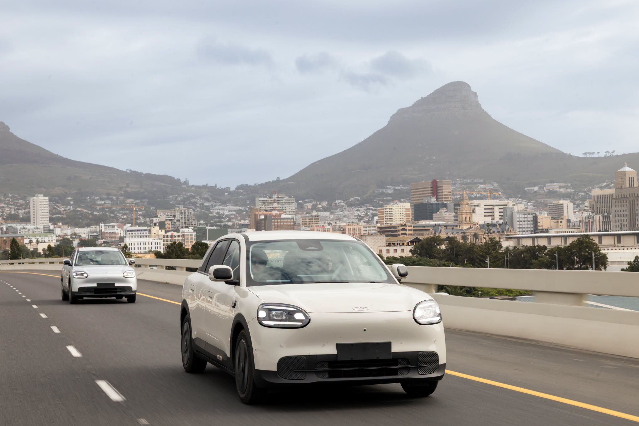 Chery Q driving through Cape Town